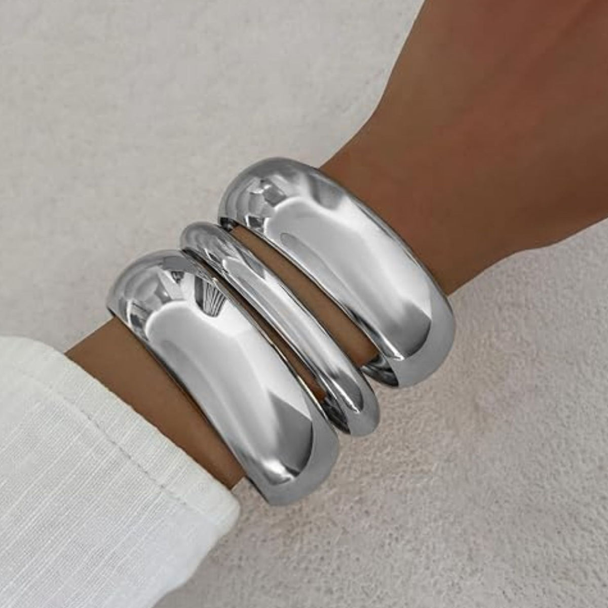 Speilblanke Armringer - Stilig sett med tykke, polerte armbånd i sølvfinish